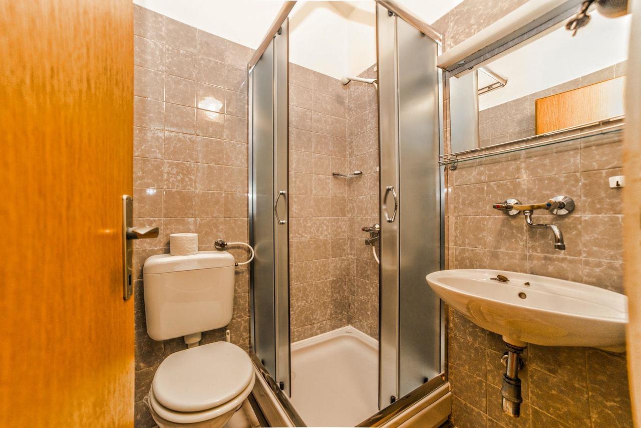 Apartments And Rooms Ana Pomer 217 エクステリア 写真