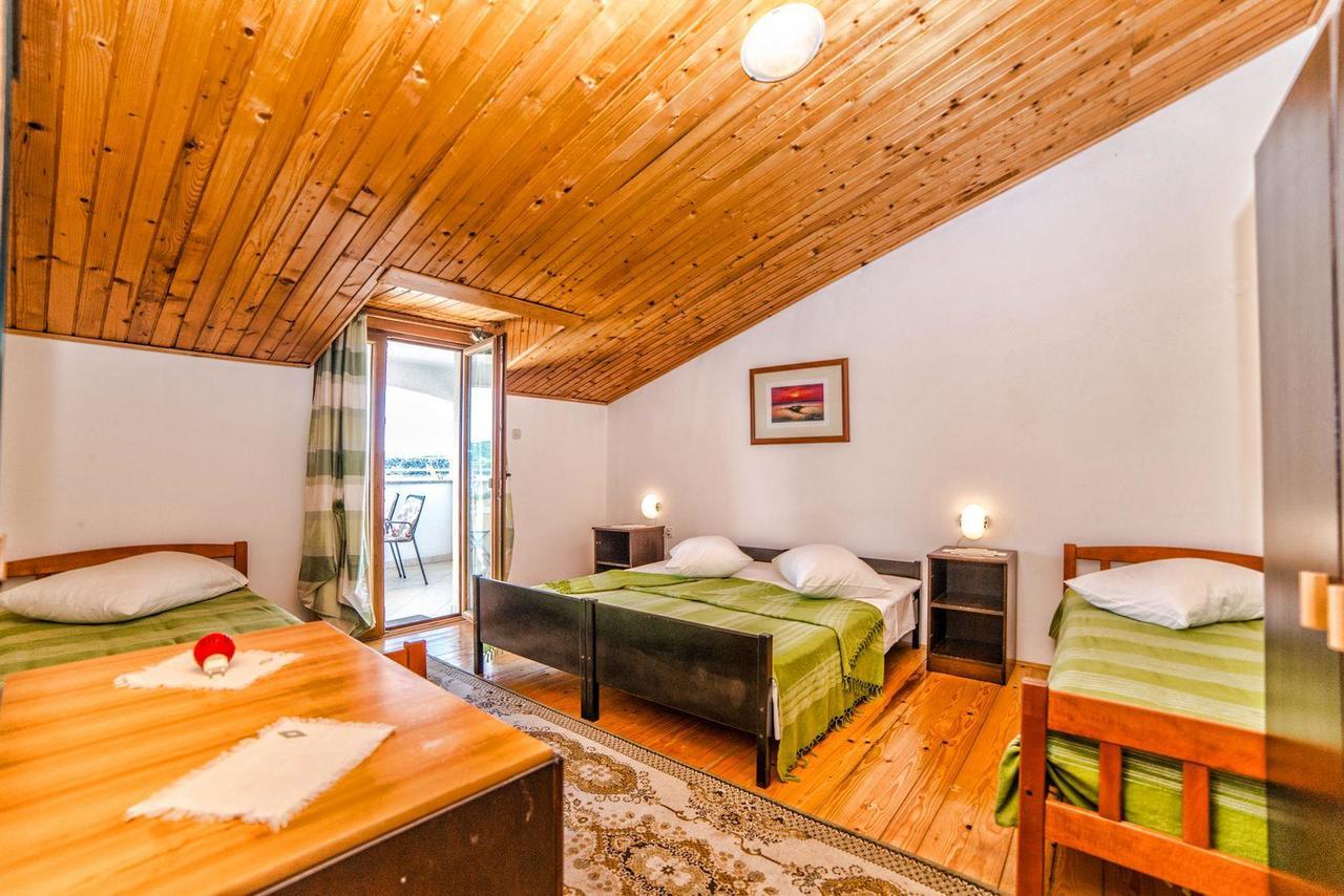 Apartments And Rooms Ana Pomer 217 エクステリア 写真