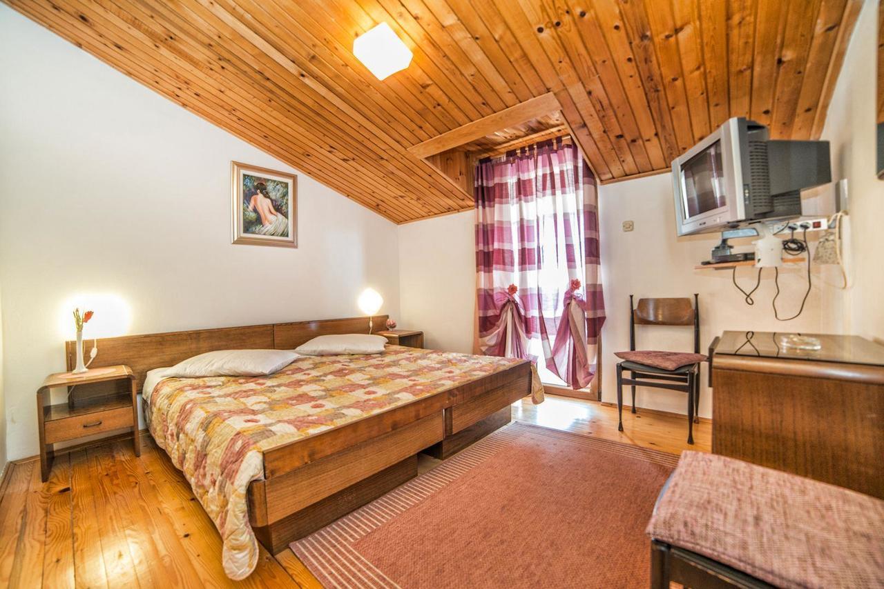 Apartments And Rooms Ana Pomer 217 エクステリア 写真