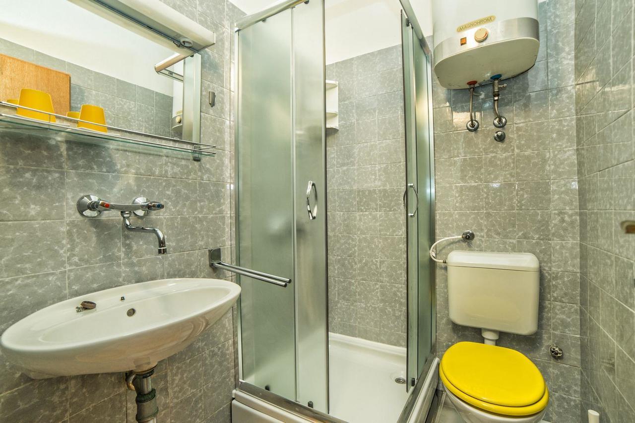 Apartments And Rooms Ana Pomer 217 エクステリア 写真