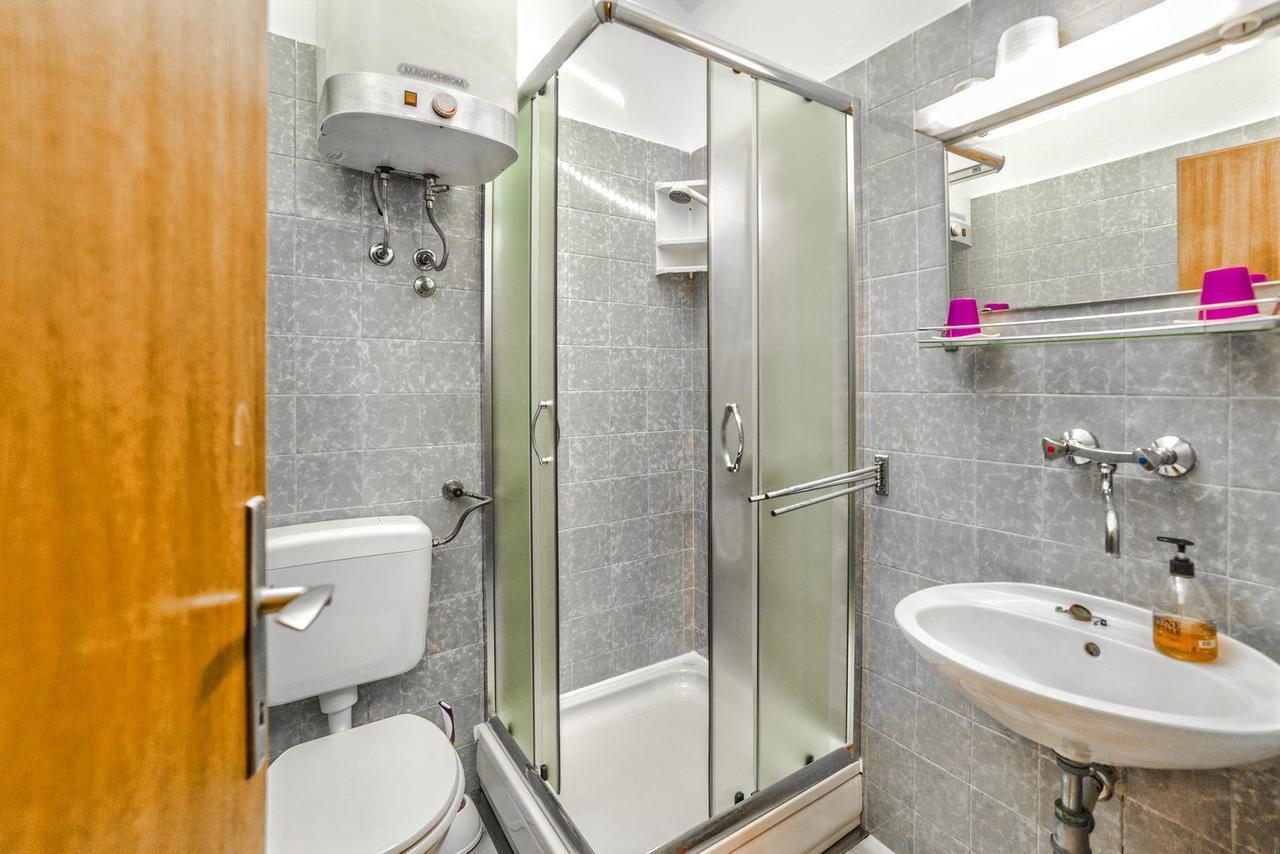 Apartments And Rooms Ana Pomer 217 エクステリア 写真